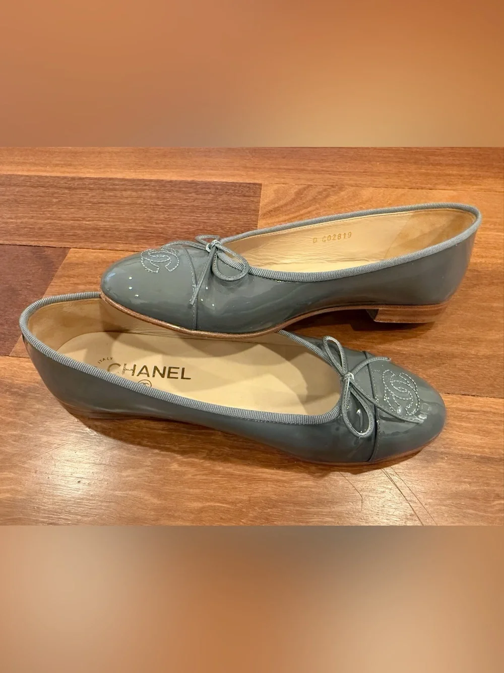 CHANEL Patent Calfskin Leather Ballerina ballet Flats Quilted Toe Authentic 38.5